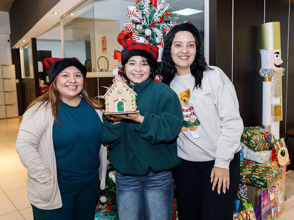 00121-xmas-2025