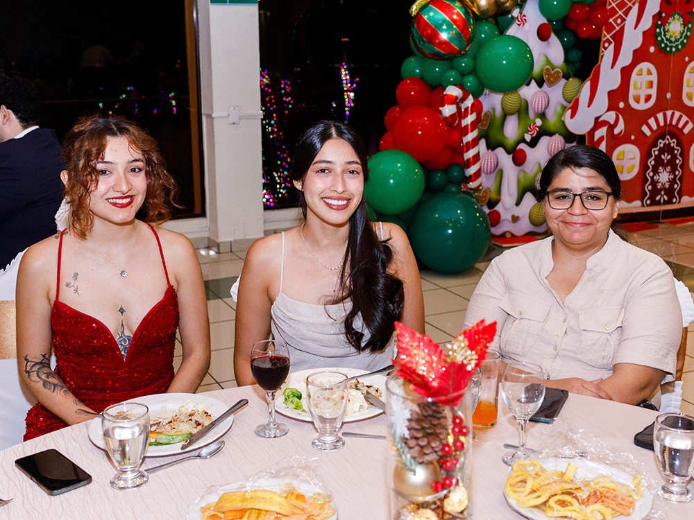 00243-xmas-2025